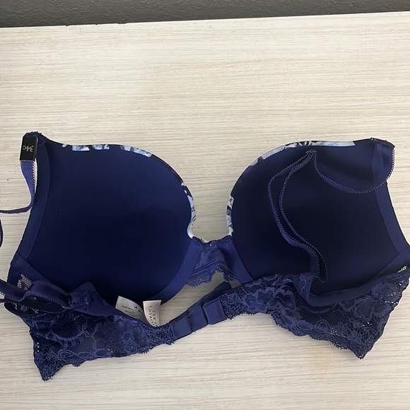 Vs purple floral push up bra size 34C. Brand new - Picture 2 of 6